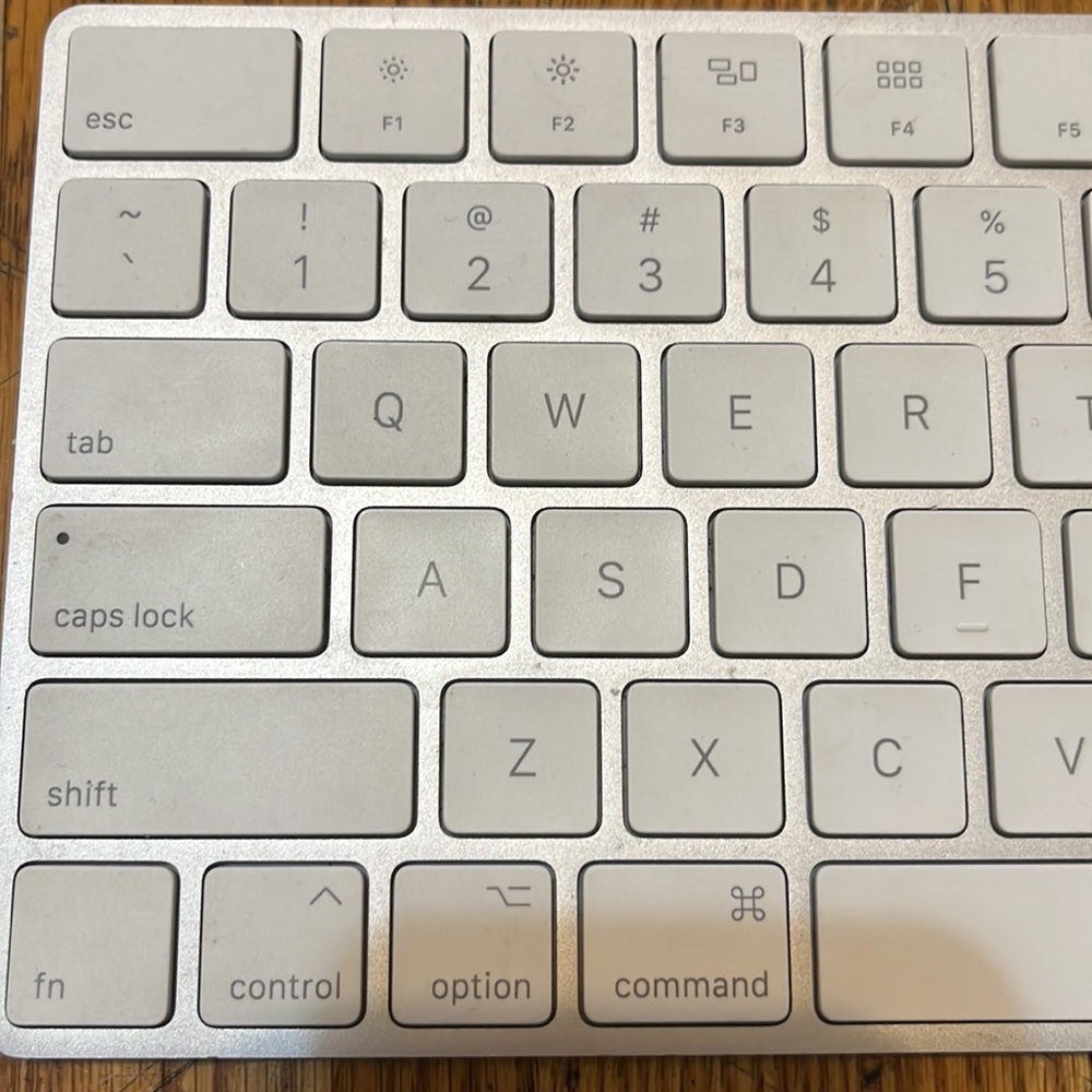 Apple Magic Keyboard - Picture 2 of 7